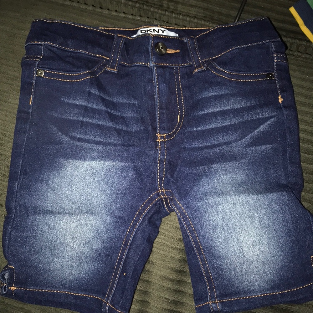 Long DKNY shorts